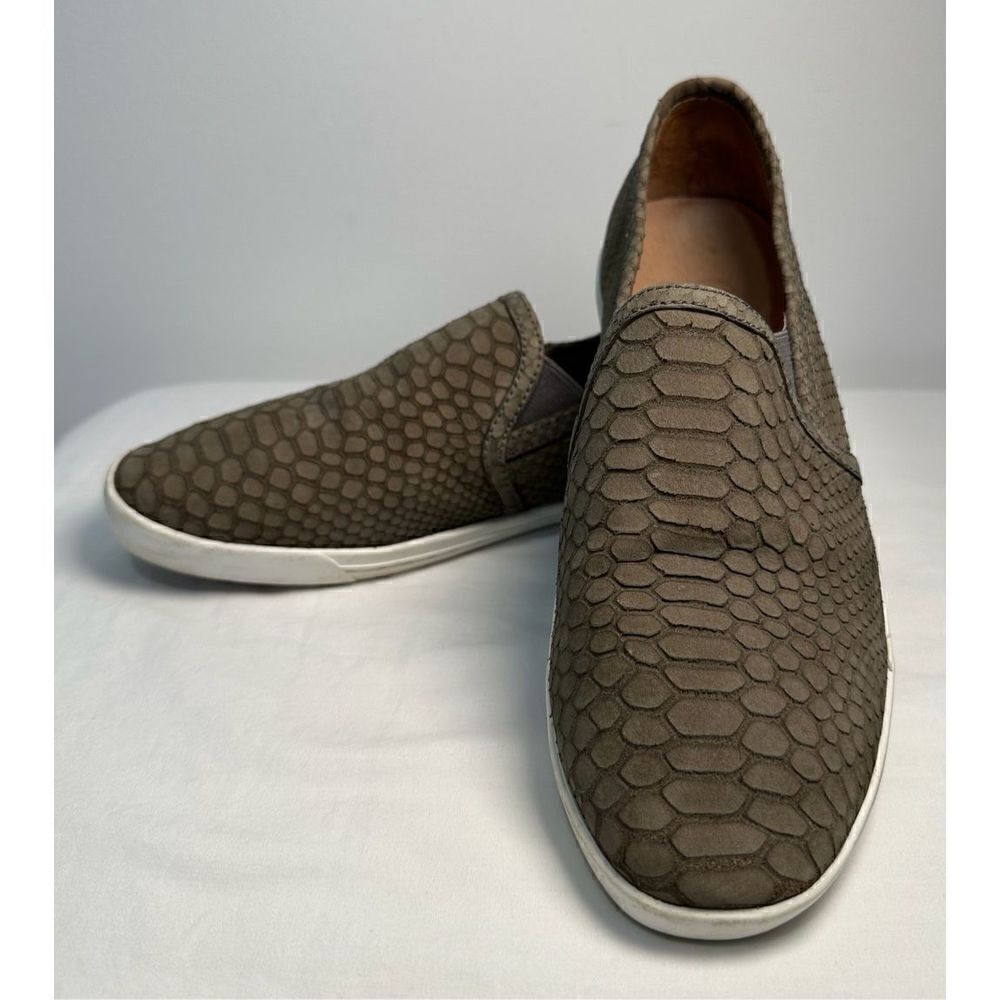 Joie women’s gray croc embossed slip on shoes size 37.5 or 7 US. #S-1035